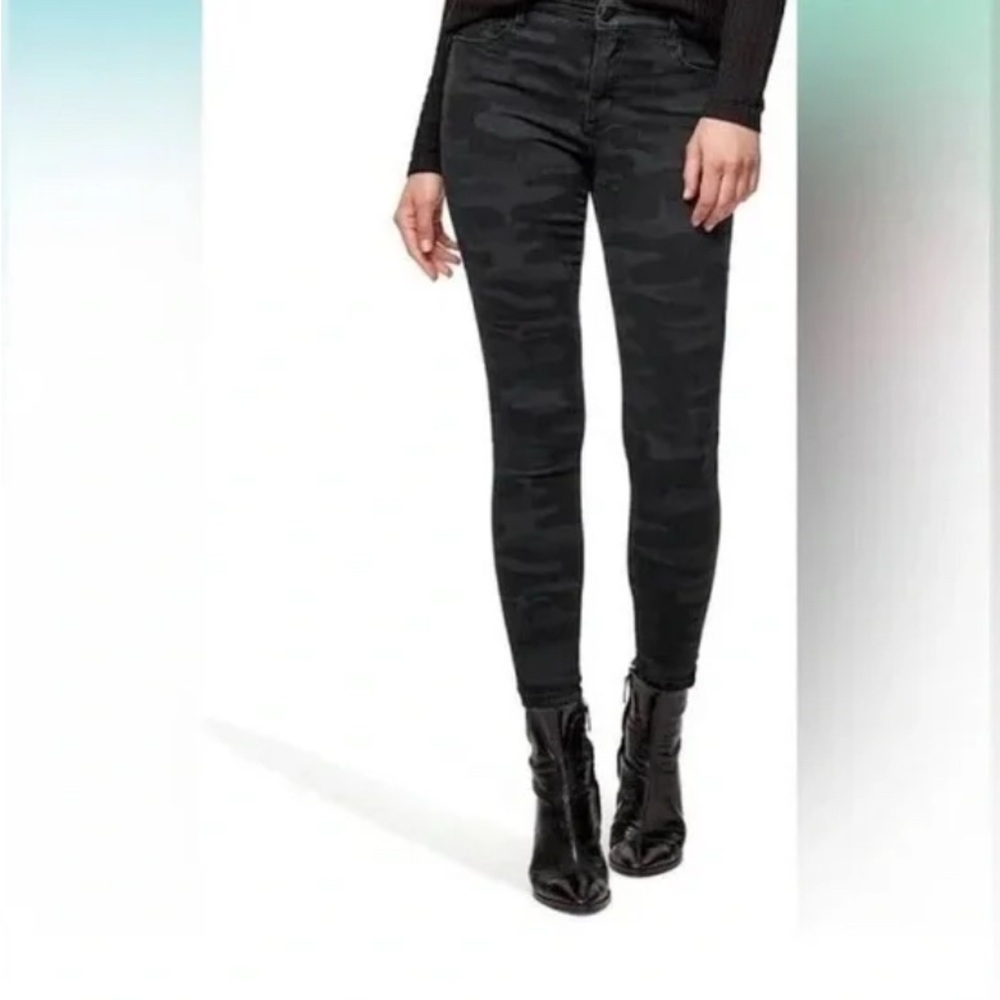 Sanctuary Social Standard Ankle Skinny Jeans Size 4 Black Camouflage Print
